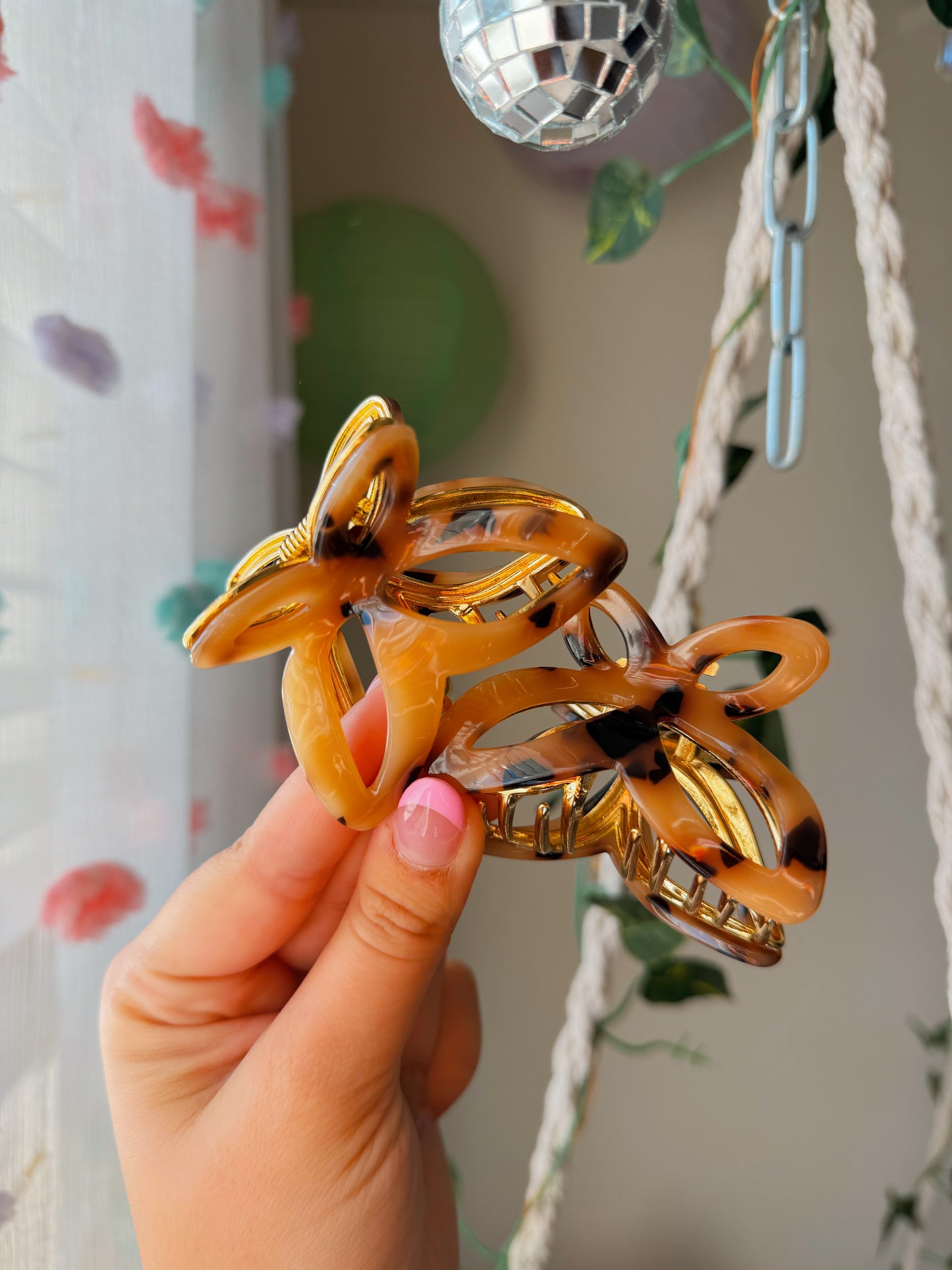 Small Bow Claw Clip