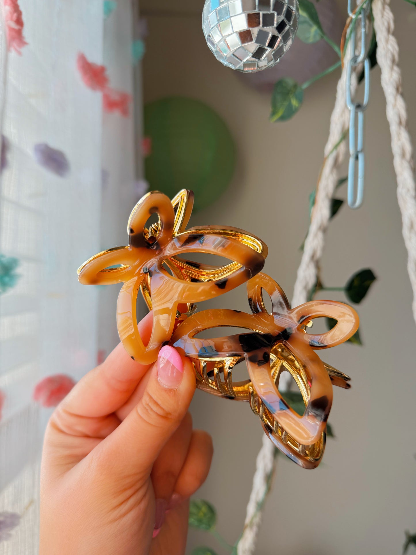 Small Bow Claw Clip